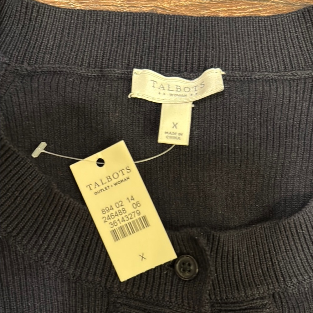 Talbots Women’s Cardigan Sweater with Crew Neckline and Long Sleeves, size X - Picture 2 of 6